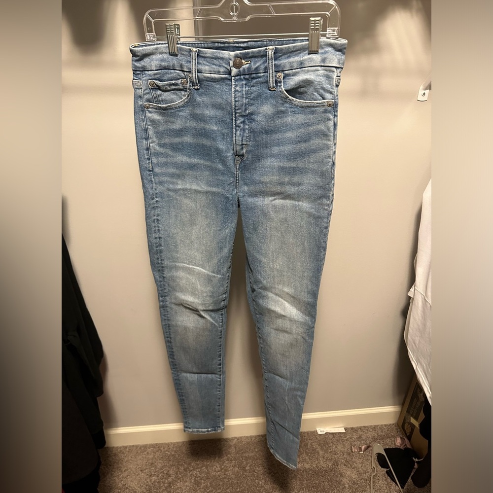 American Eagle High Rise Jeans